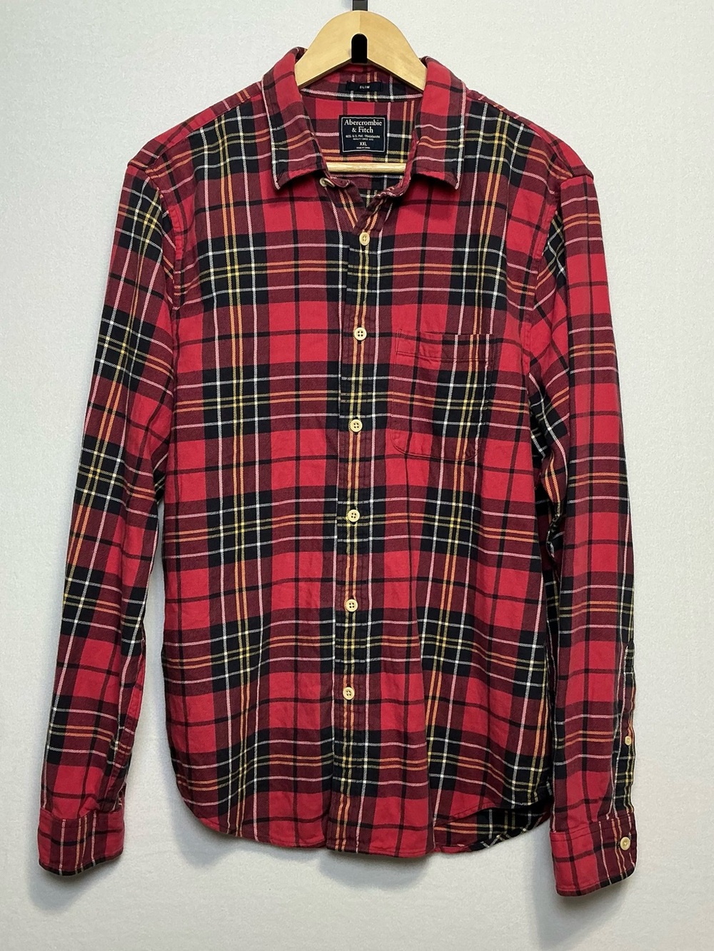 Abercrombie & Fitch Men’s XXL Slim Fit Red Plaid Flannel Button Down Shirt